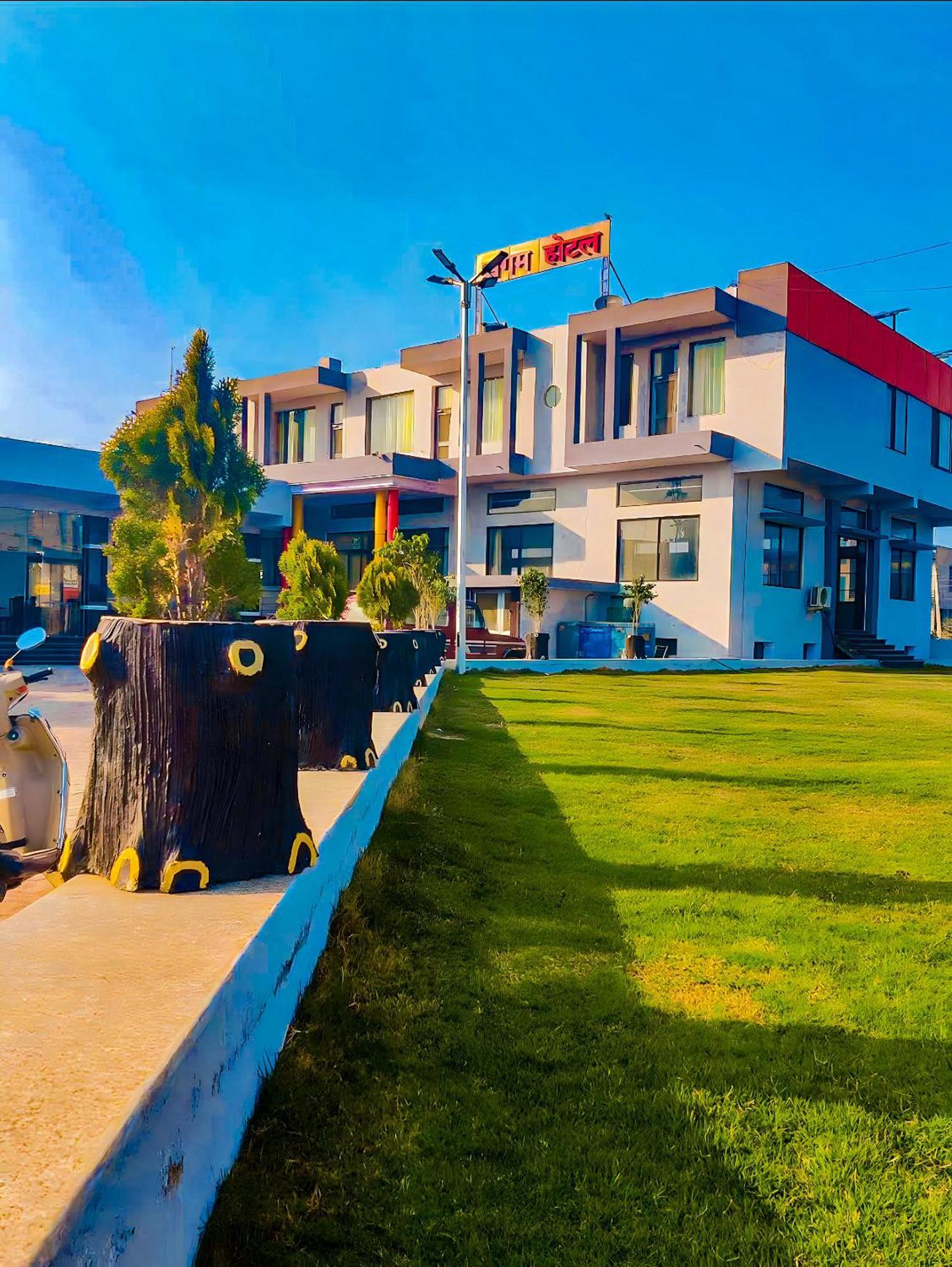 Sangam Hotel Chirawa Dış mekan fotoğraf